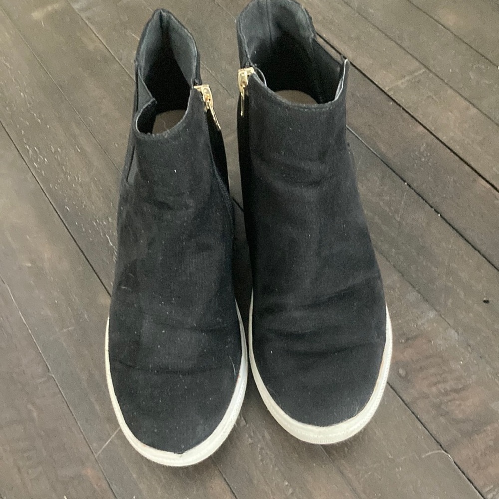 INC Girls Black Suede Wedge Bootie - Size 4